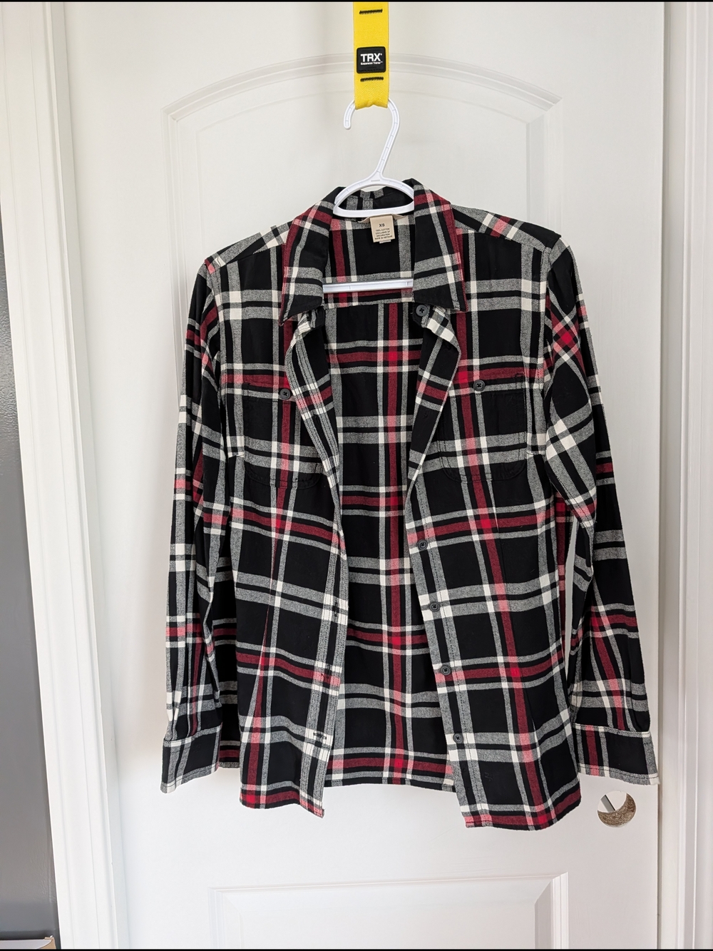 Duluth Trading Co Black, White & Red Plaid Button-Down Shirt